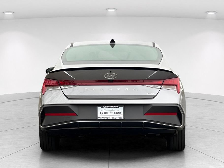 New 2026 Hyundai Elantra SEL FWD image 5