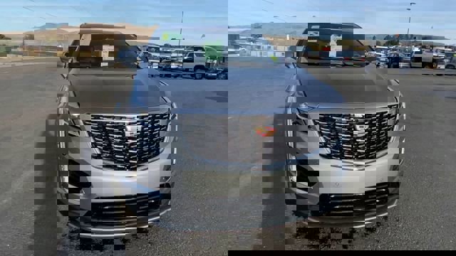 Used 2025 Cadillac XT5 Premium Luxury w/ Technology Package image 3