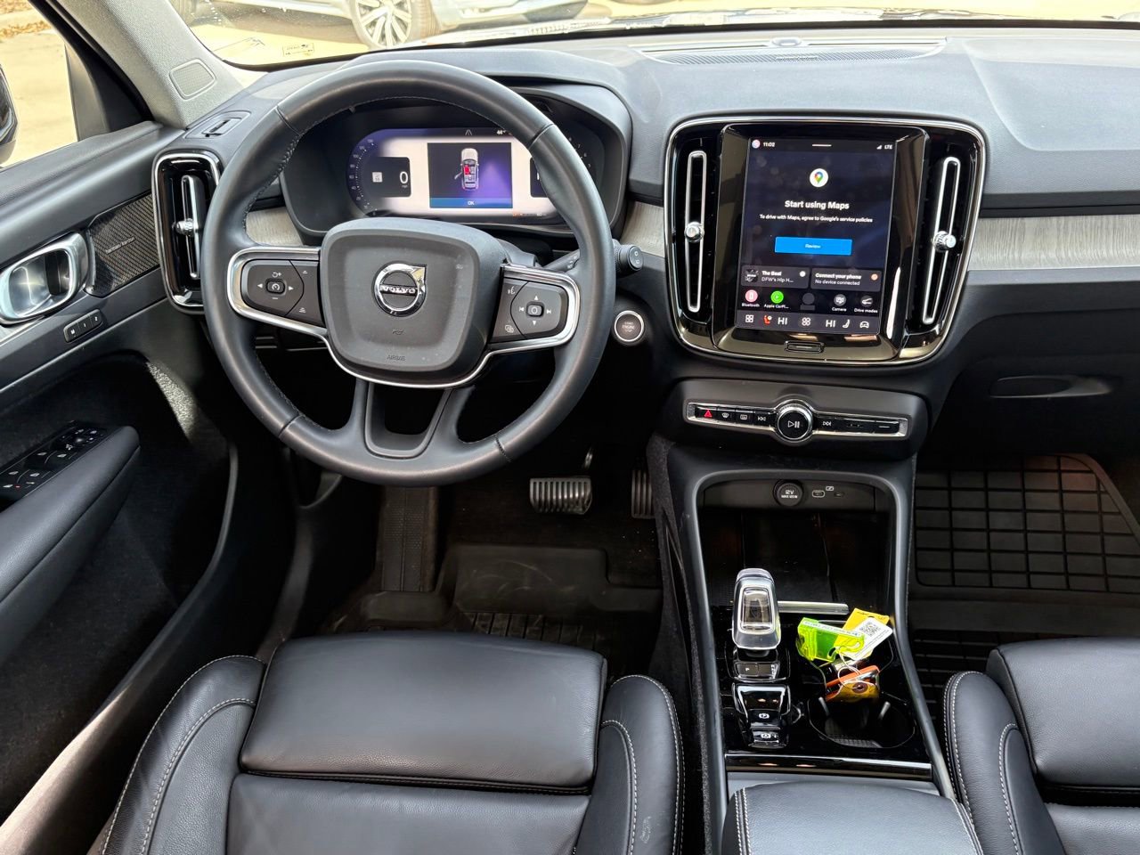 Certified 2023 Volvo XC40 B5 Ultimate w/ Protection Package Premier image 14