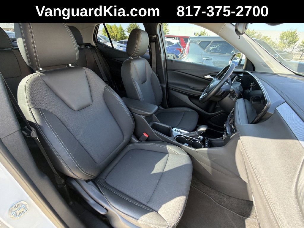 Used 2025 Buick Encore GX Preferred AWD/4WD image 27