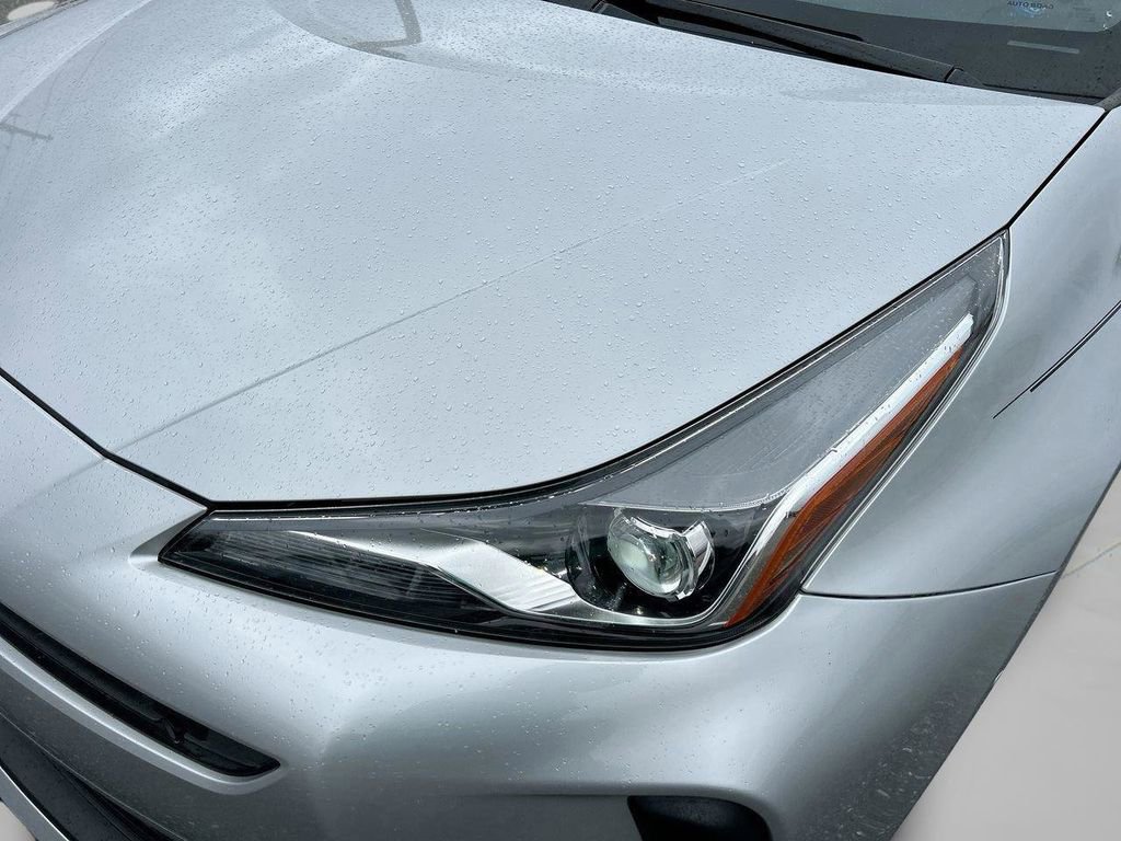 Used 2020 Toyota Prius XLE image 13