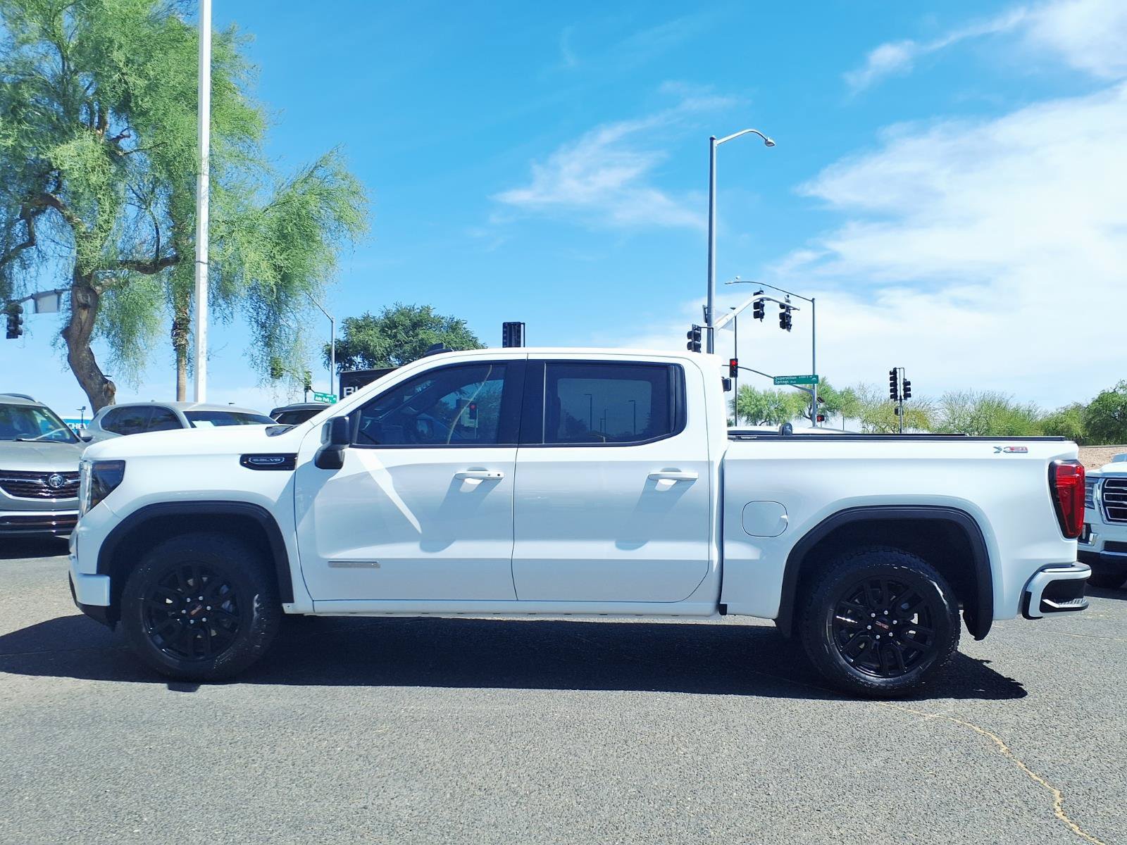 Used 2025 GMC Sierra 1500 Elevation w/ X31 Off-Road Package AWD/4WD image 10