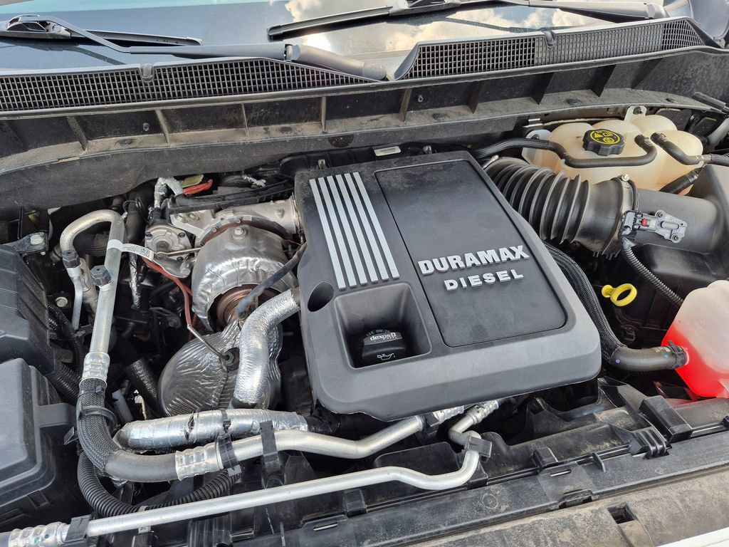 Used 2023 Chevrolet Silverado 1500 LT AWD/4WD image 13