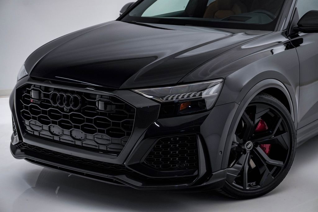 Used 2021 Audi RS Q8 w/ Carbon Optic Package image 4