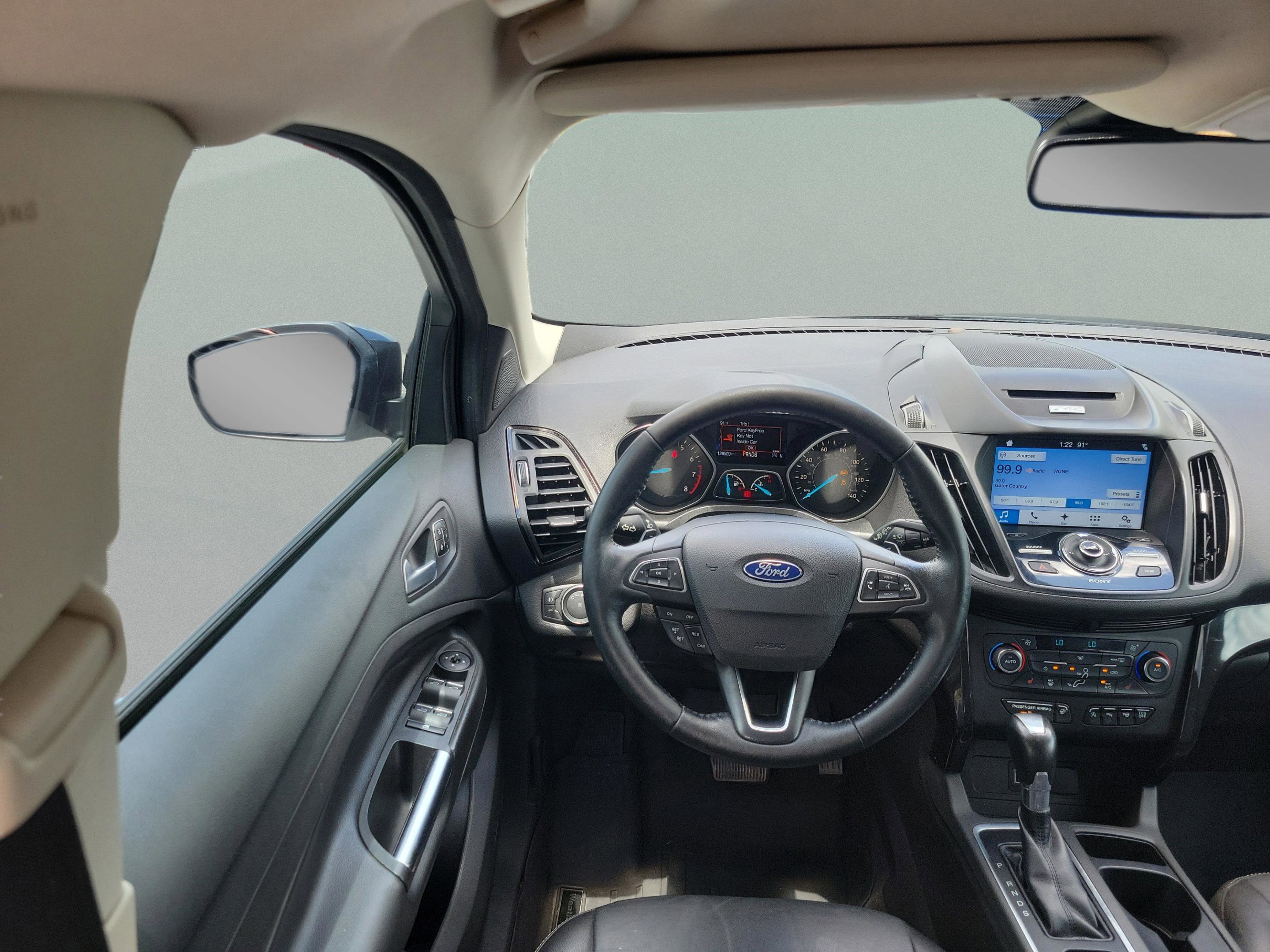 Used 2017 Ford Escape Titanium w/ Equipment Group 301A AWD/4WD image 5