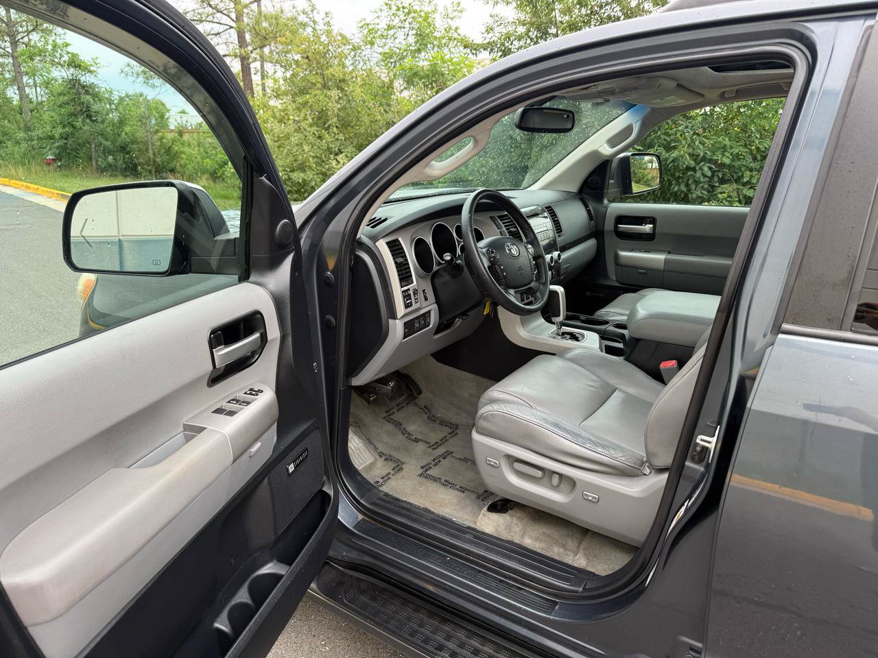 Used 2008 Toyota Sequoia Limited AWD/4WD image 13
