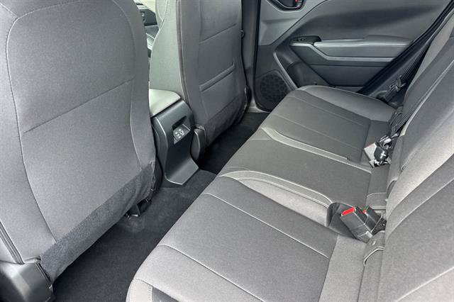 Used 2025 Subaru Crosstrek 2.5i Premium AWD/4WD image 12
