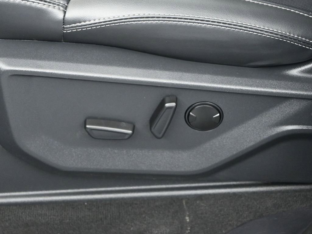 Used 2025 Ford Expedition Max Platinum w/ Driver's Package image 12