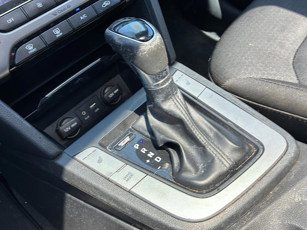 Used 2017 Hyundai Elantra Value Edition image 33