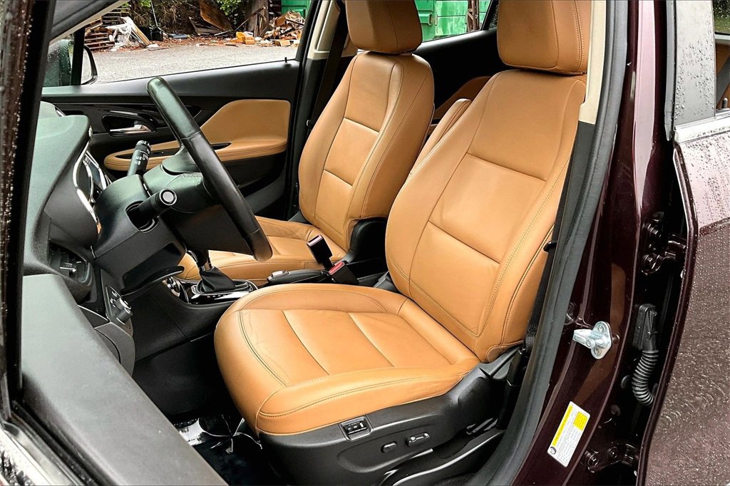 Used 2018 Buick Encore Premium w/ Experience Buick Package image 19