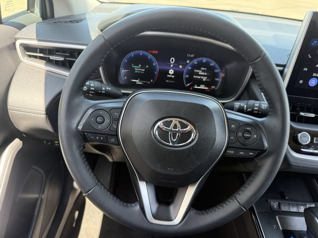 Used 2026 Toyota Corolla Cross XLE FWD image 13