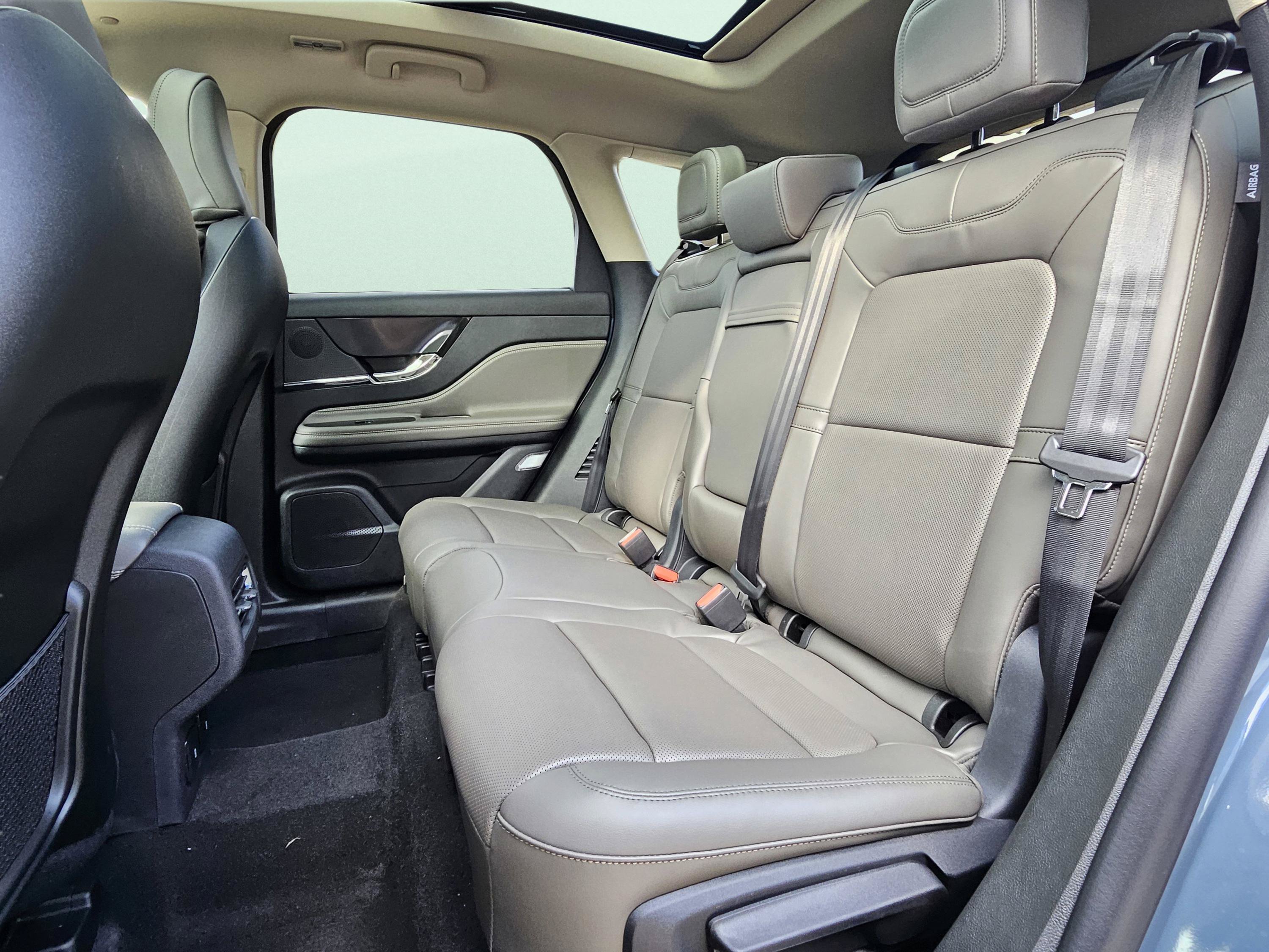 New 2026 Lincoln Corsair Reserve w/ Jet Appearance Package AWD/4WD image 24