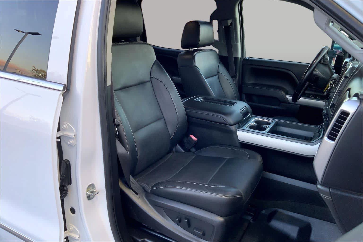 Used 2018 Chevrolet Silverado 2500 LTZ w/ Duramax Plus Package AWD/4WD image 8