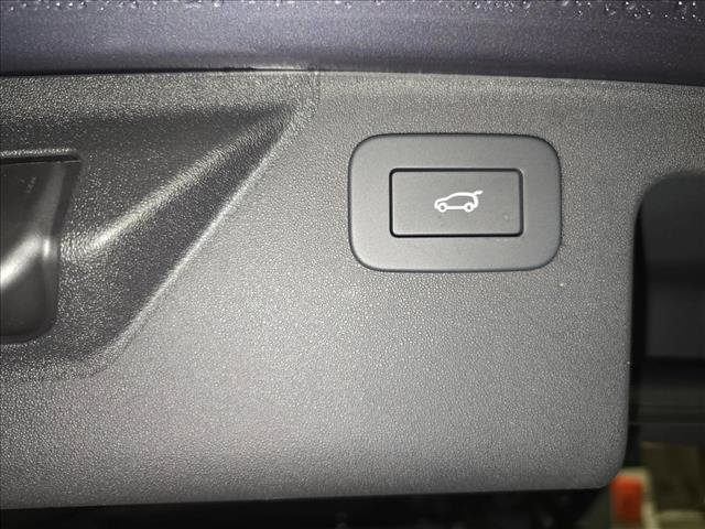 New 2026 Land Rover Discovery Sport Landmark AWD/4WD image 13
