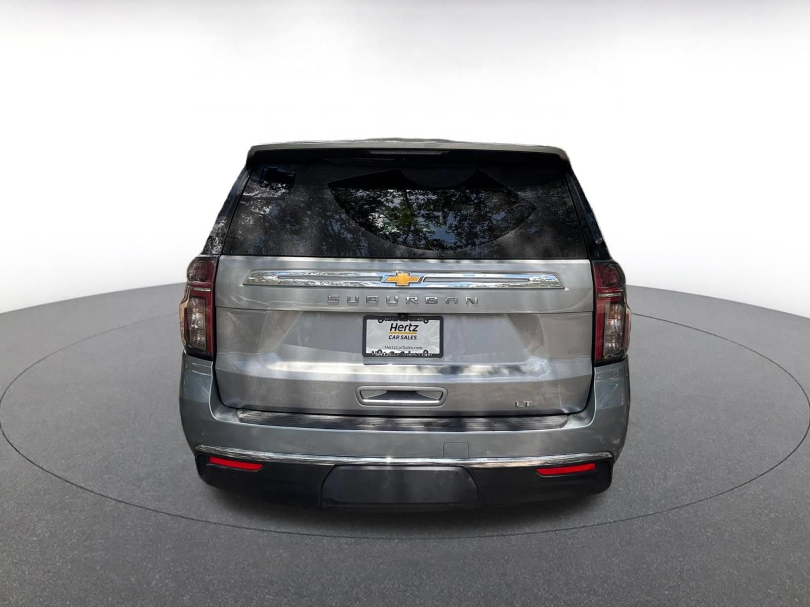 Used 2024 Chevrolet Suburban LT AWD/4WD image 9