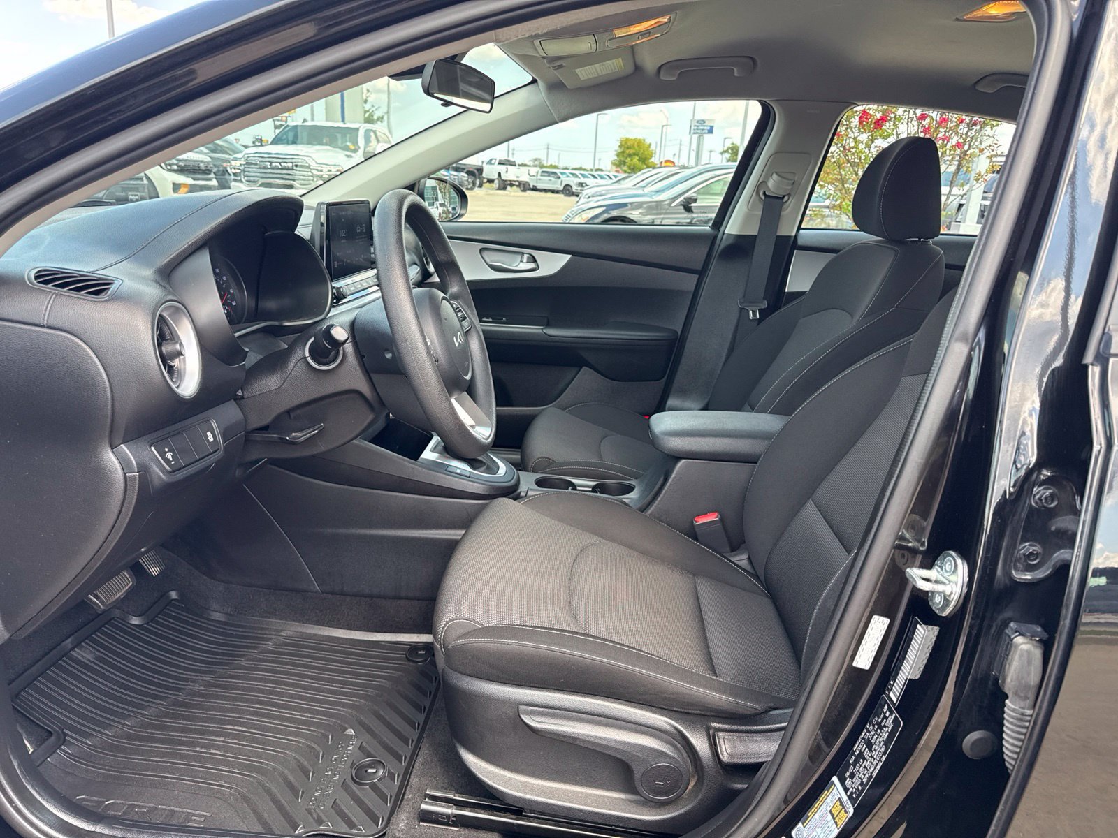 Used 2023 Kia Forte LXS FWD image 16