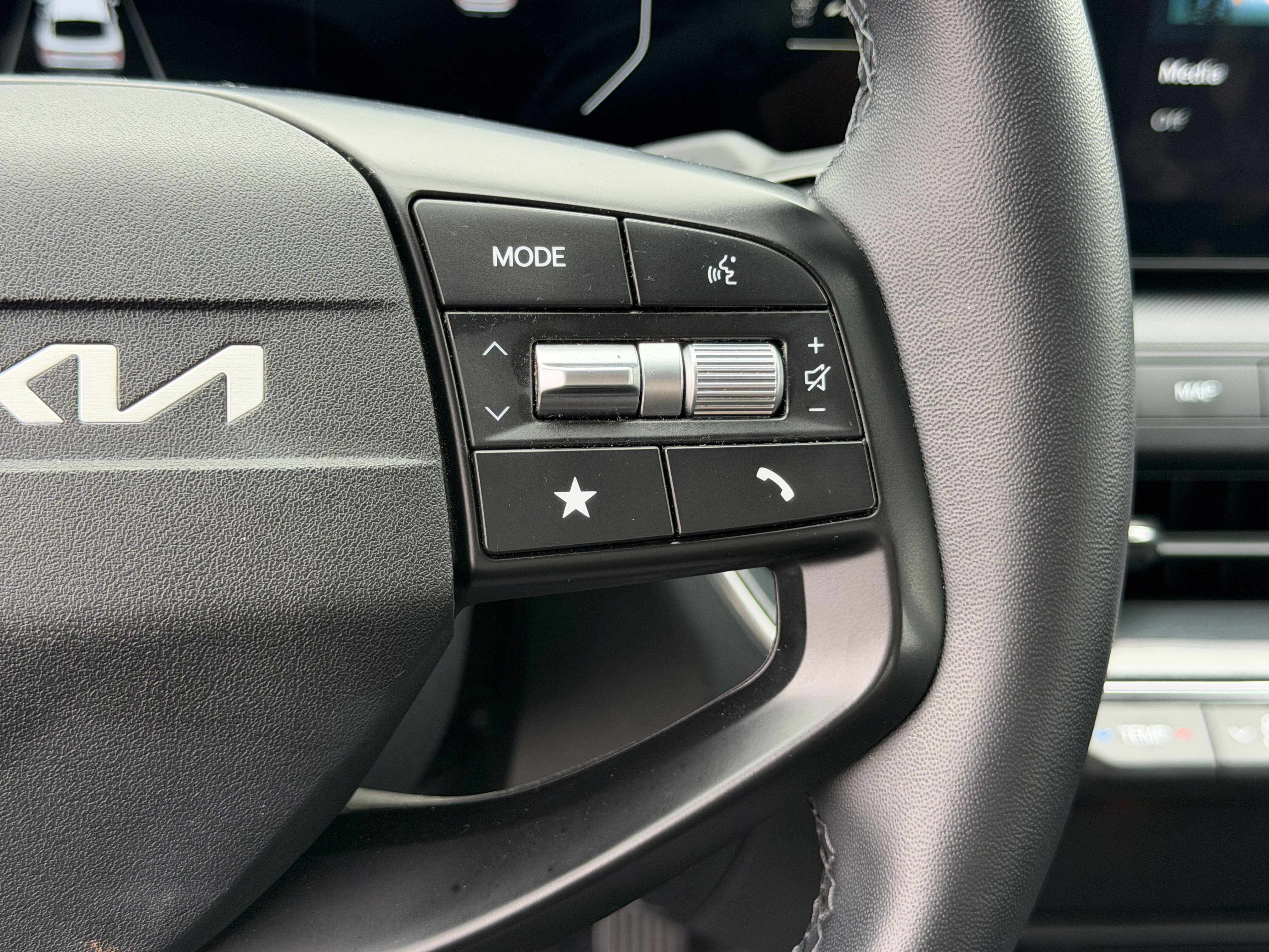 Certified 2025 Kia K4 EX FWD image 19