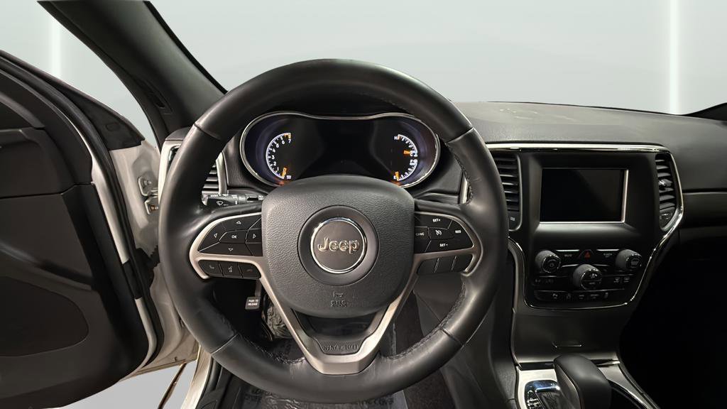 Used 2019 Jeep Grand Cherokee Laredo image 19