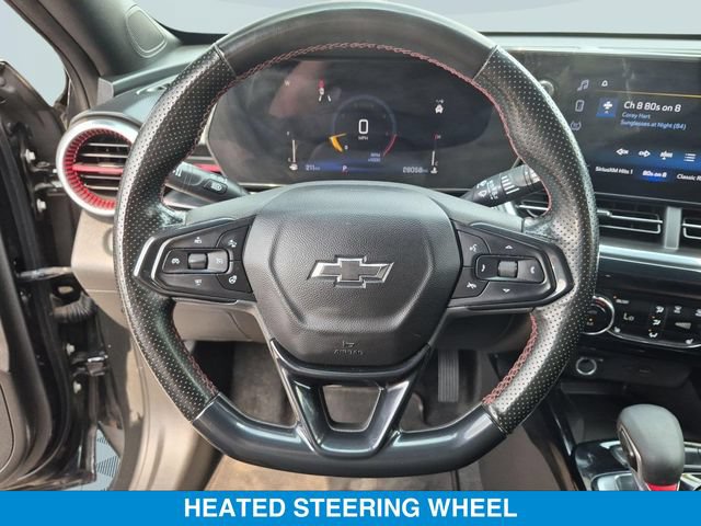 Used 2024 Chevrolet Trax RS w/ Sunroof Package FWD image 16