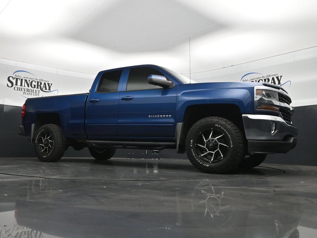 Used 2018 Chevrolet Silverado 1500 LT w/ All Star Edition AWD/4WD image 26