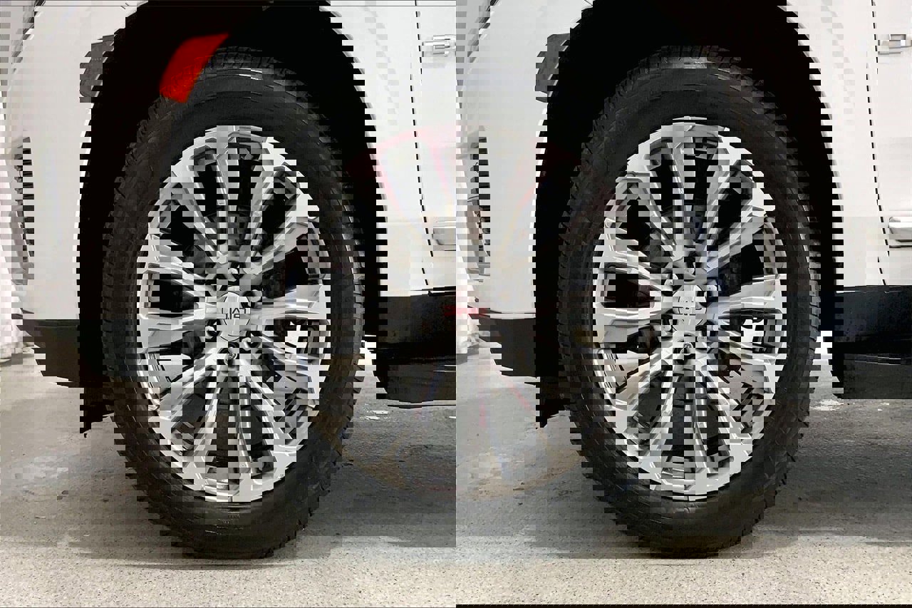 Used 2021 GMC Yukon Denali image 8