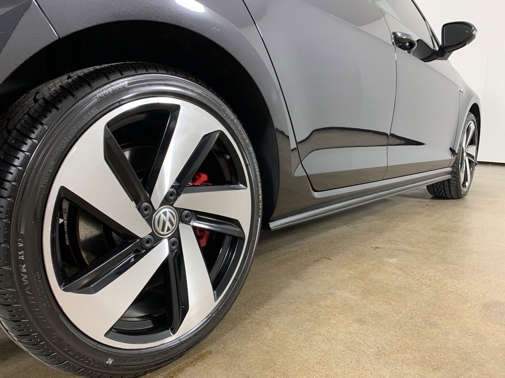Used 2020 Volkswagen GTI SE image 9