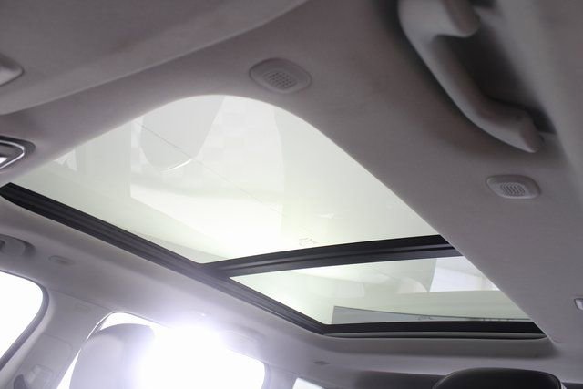 Used 2023 Jeep Grand Cherokee 4WD 4xe image 9