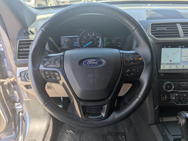 Used 2018 Ford Explorer XLT w/ Equipment Group 202A AWD/4WD image 13