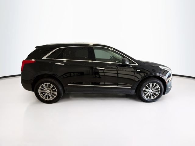 Used 2017 Cadillac XT5 Luxury w/ Driver Awareness Package FWD image 7