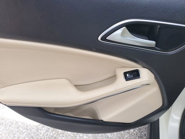 Used 2017 Mercedes-Benz GLA 250 image 30