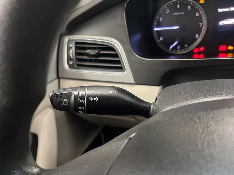 Used 2015 Hyundai Sonata SE w/ Option Group 09 FWD image 19