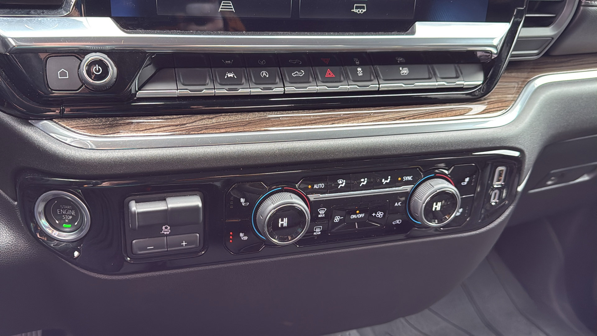 Used 2024 Chevrolet Silverado 1500 RST w/ Protection Package image 22