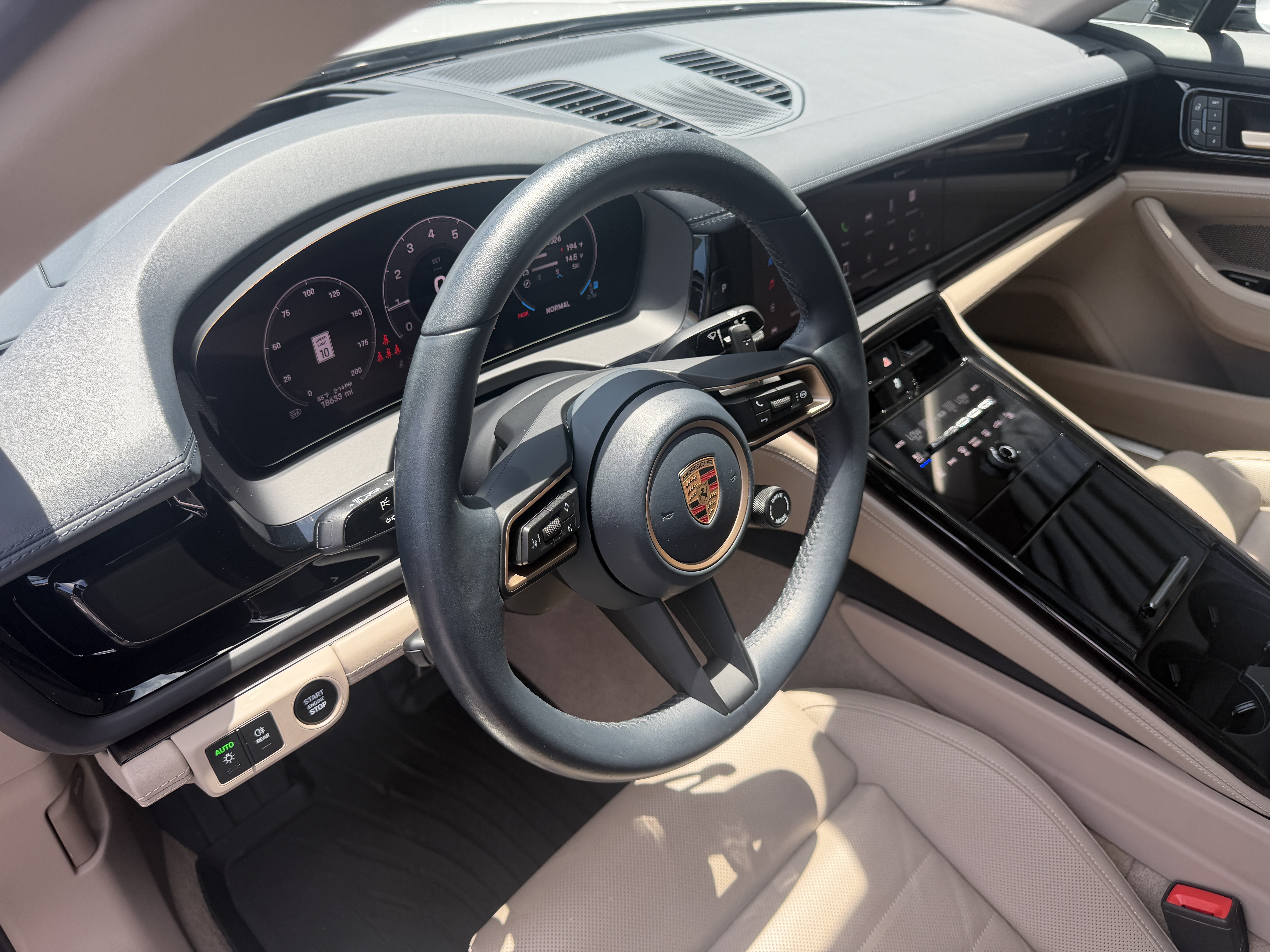 Certified 2024 Porsche Panamera 4 AWD/4WD image 4