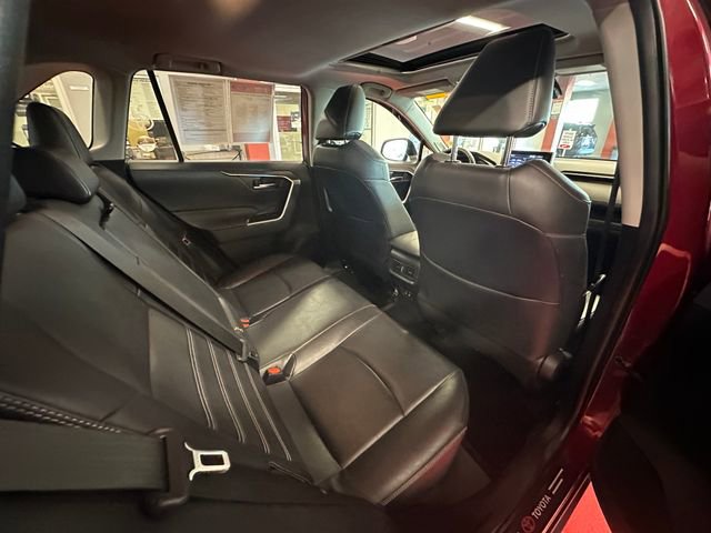Certified 2019 Toyota RAV4 XLE Premium AWD/4WD image 15