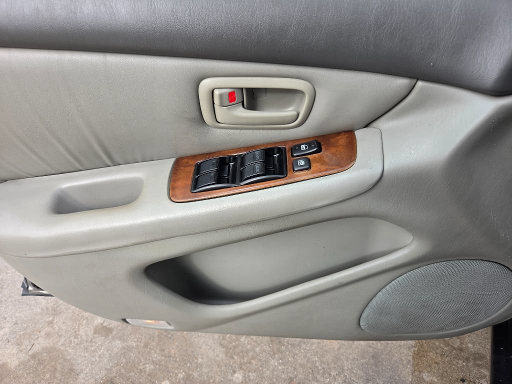Used 2000 Lexus ES 330 w/ Lexus Value Pkg FWD image 14