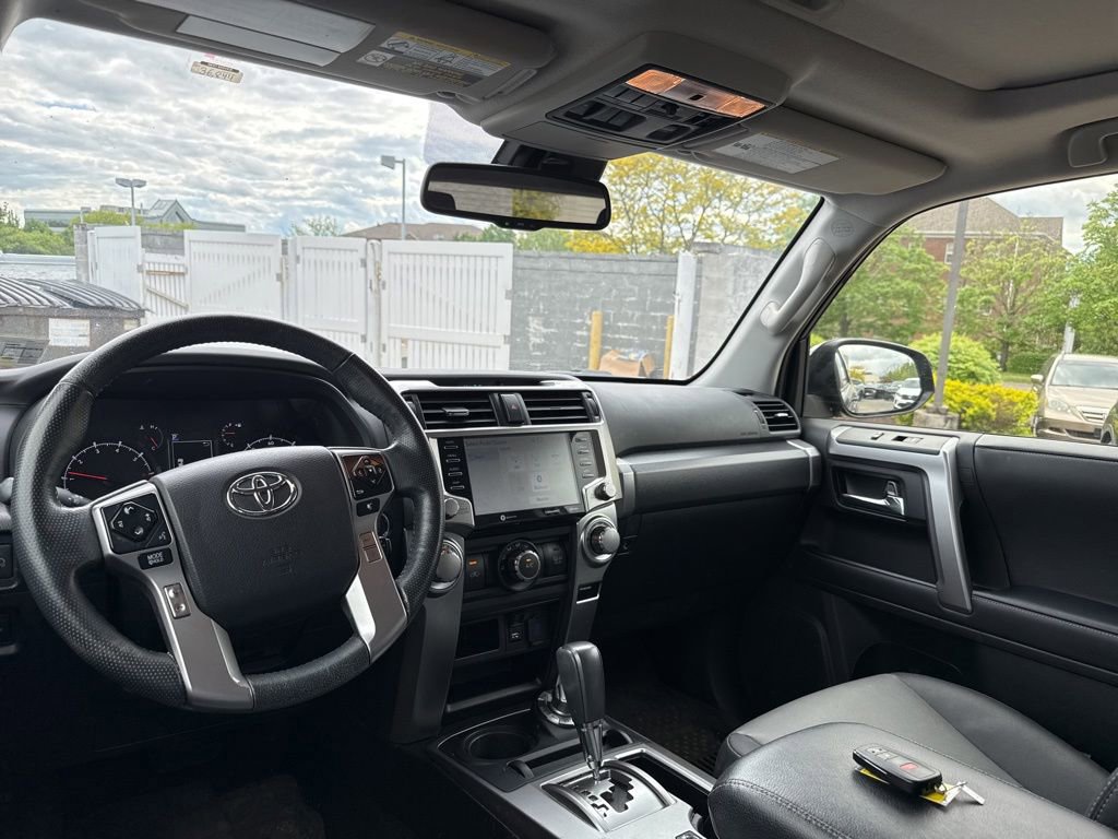 Used 2023 Toyota 4Runner SR5 Premium w/ Moonroof Package AWD/4WD image 31