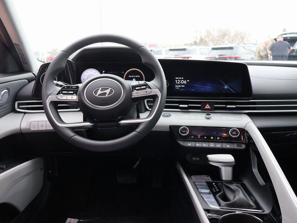New 2026 Hyundai Elantra Limited image 21