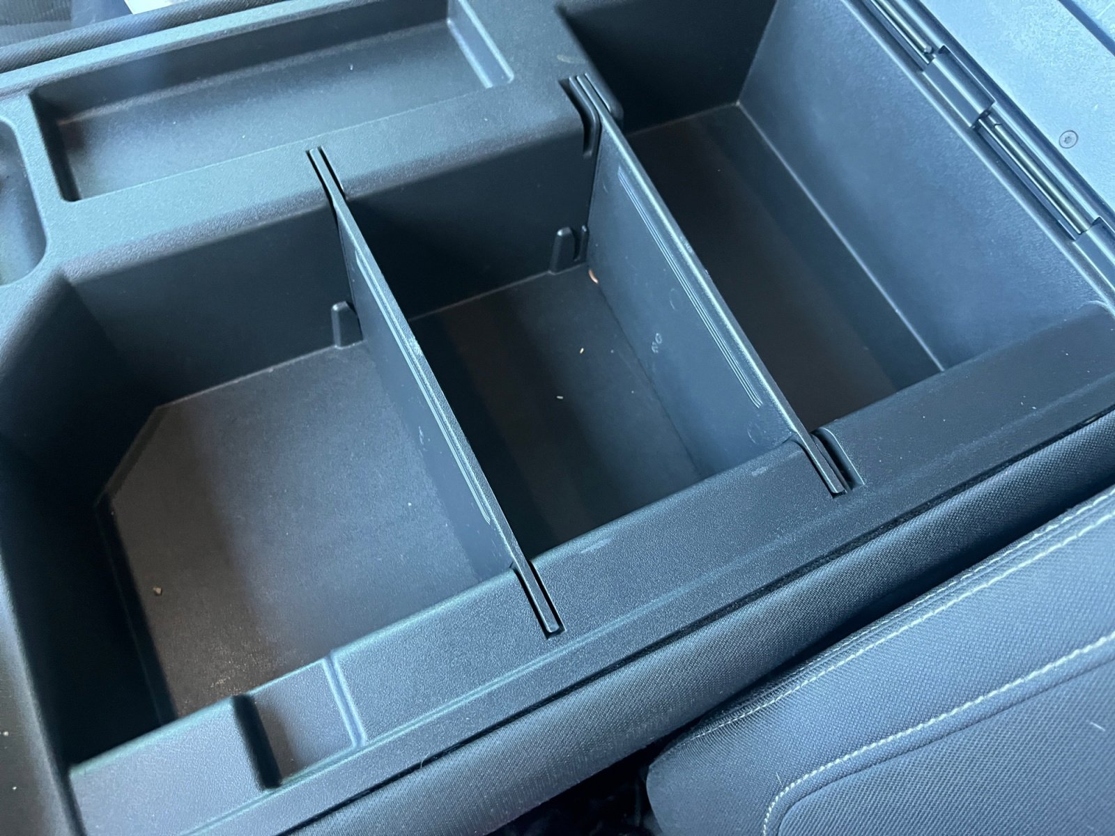 Used 2017 Nissan Titan SV image 15