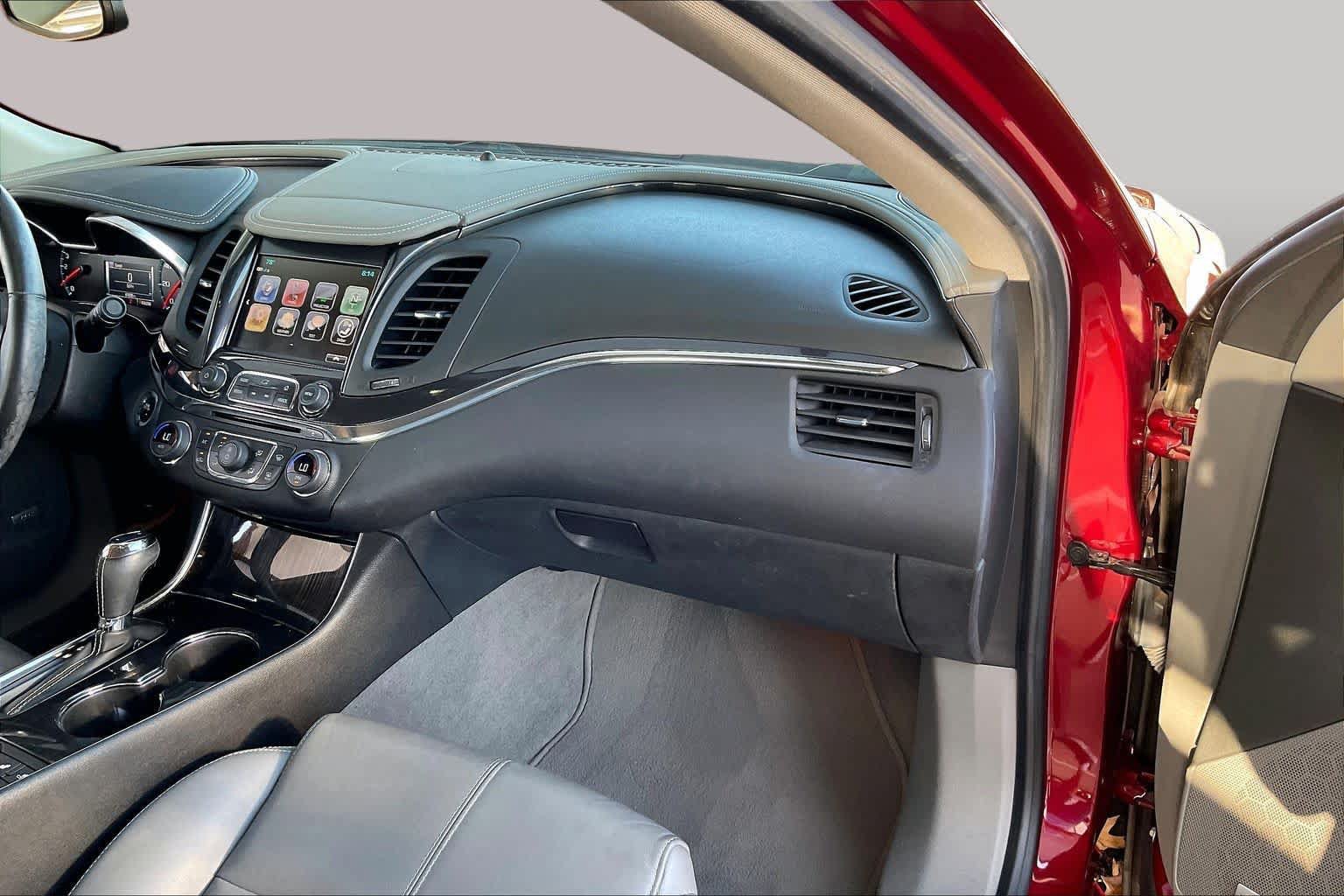 Used 2018 Chevrolet Impala LT w/ Sunroof and Spoiler Package FWD image 19