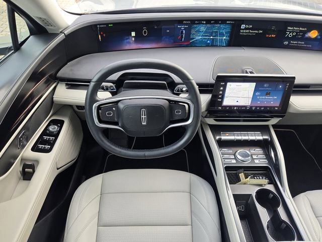 Used 2026 Lincoln Nautilus Premier AWD/4WD image 15