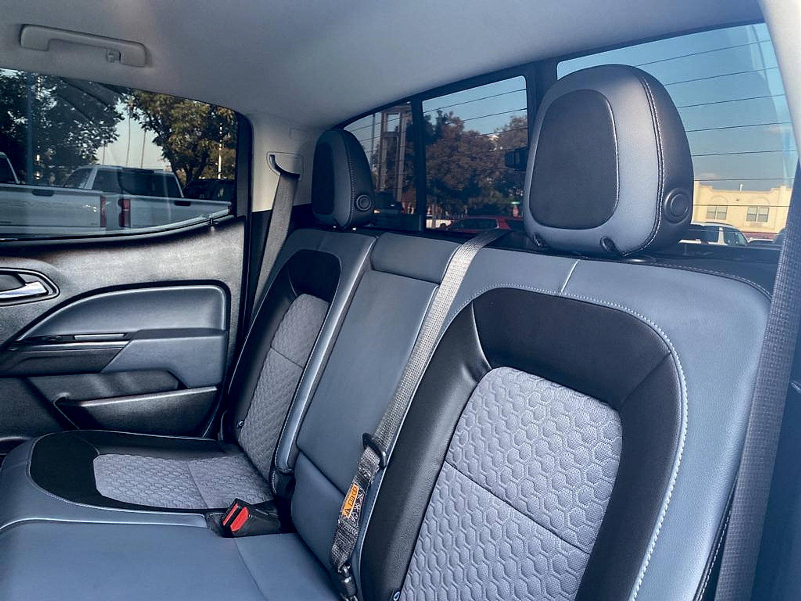 Used 2021 Chevrolet Colorado Z71 RWD image 17