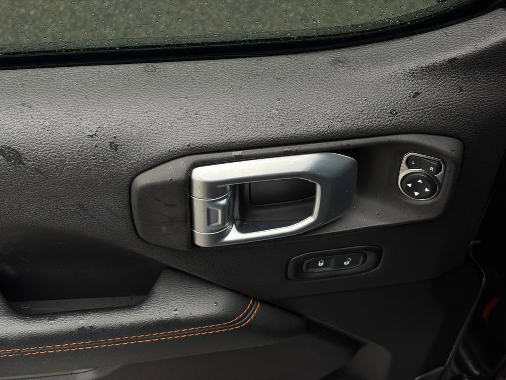 Used 2021 Jeep Gladiator Mojave image 12