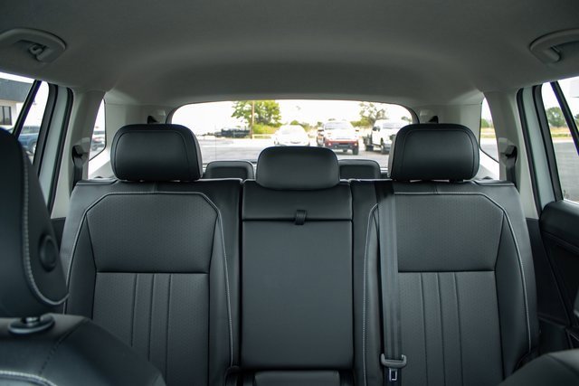 Used 2023 Volkswagen Tiguan SE image 22