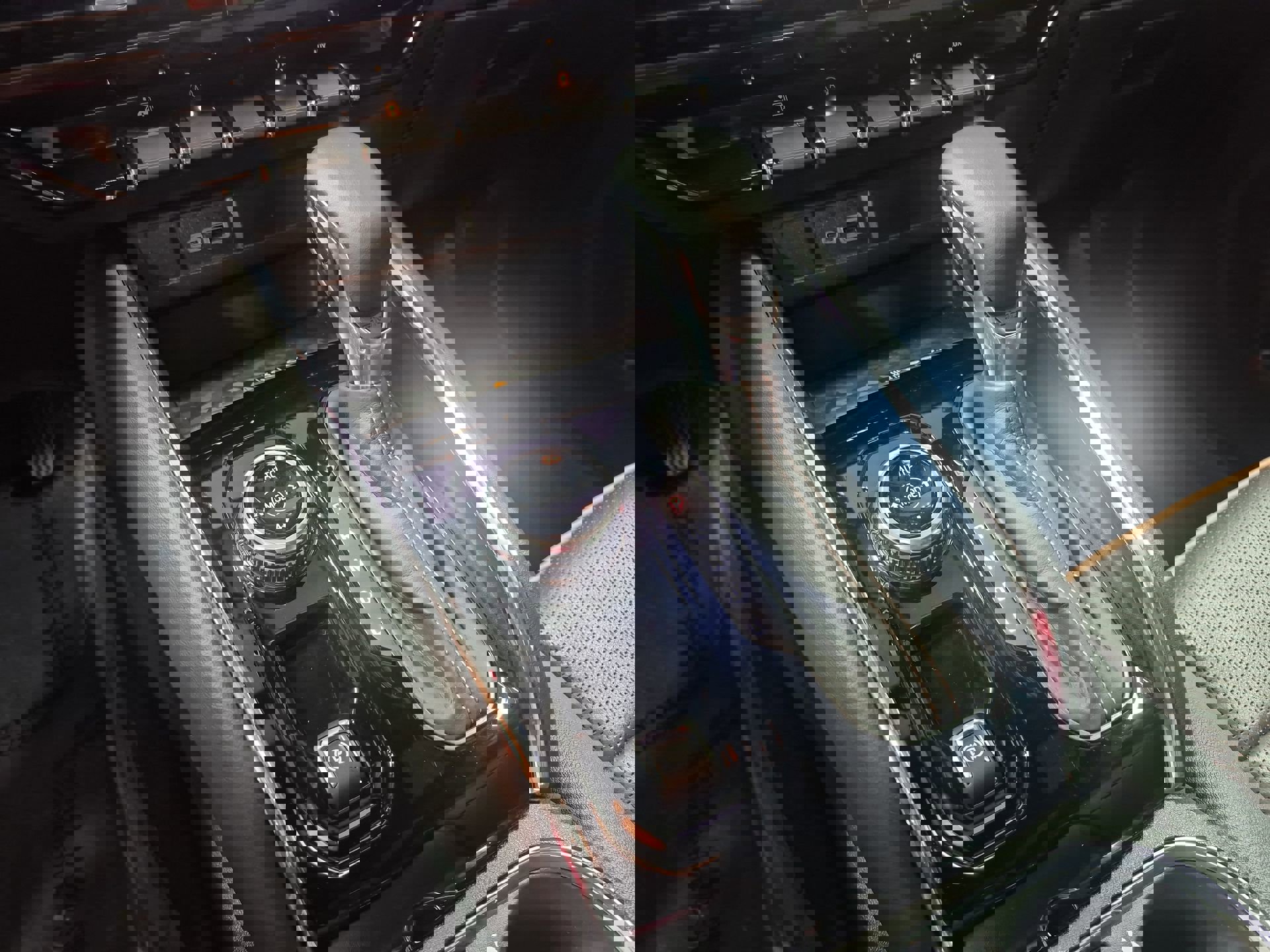 Used 2023 GMC Canyon AT4 w/ AT4 Premium Package image 17