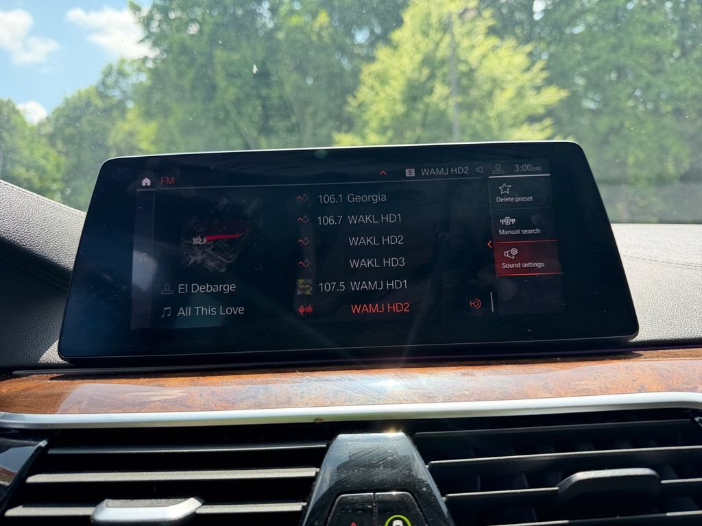 Used 2020 BMW 530i xDrive w/ Premium Package AWD/4WD image 17