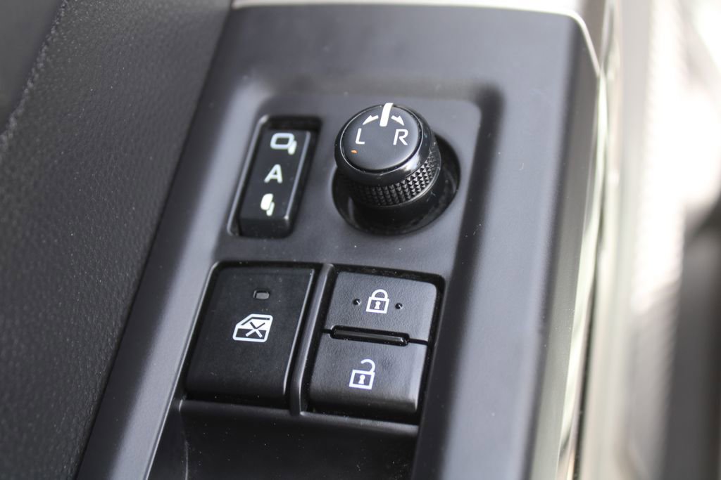 Used 2024 Toyota Tundra Limited image 27