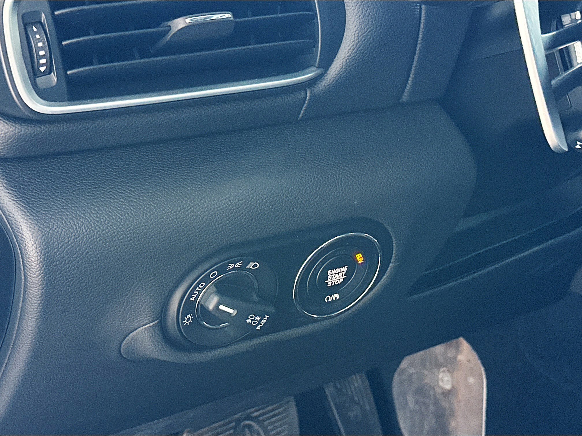 Used 2023 Maserati Levante Modena image 10