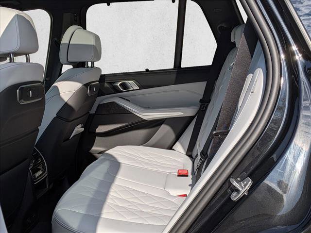 Used 2026 BMW X5 xDrive40i w/ Climate Comfort Package image 16