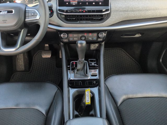 Certified 2023 Jeep Compass Latitude w/ Convenience Group AWD/4WD image 18