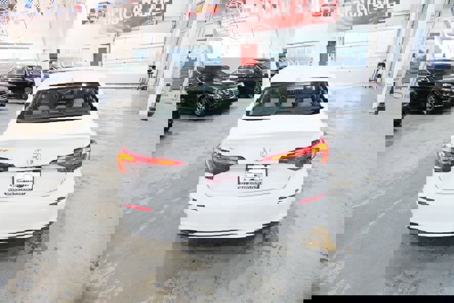 Used 2023 Honda Civic EX image 9